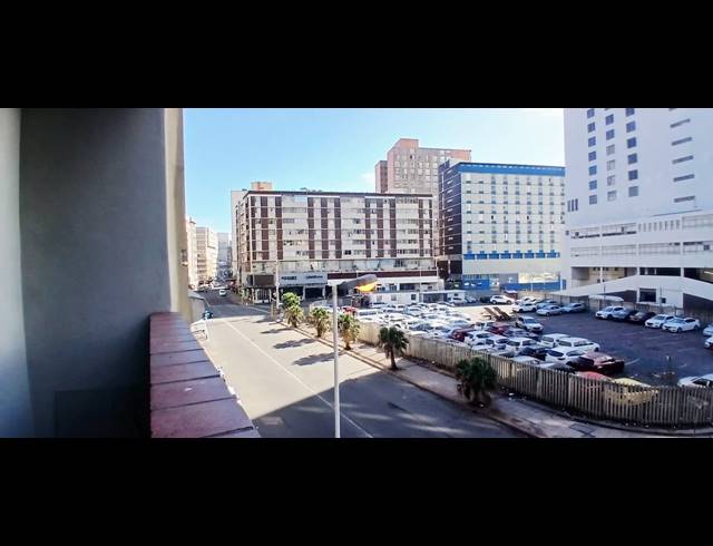 3 BEDROOM APARTMENT TO LET IN SOUTH BEACH